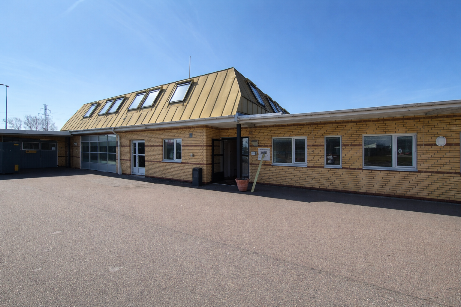 Exteriörbild av lokalen på Traktorvägen 15 i Lund